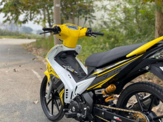 Chàng Exciter 135 sở hữu dàn chân Ohlins đầy cứng cáp