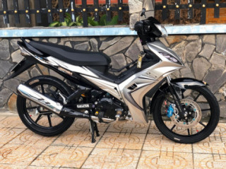 Exciter 135 lột xác với phong cách kiểng nhẹ dạo phố