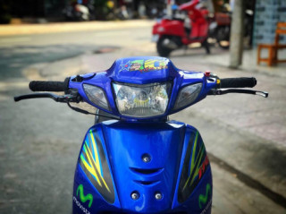 Wave độ hấp dẫn với dàn chân siêu gợi cảm của biker miền Tây