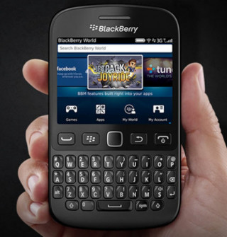 BlackBerry 9720: Quay lại sự “thuần khiết”