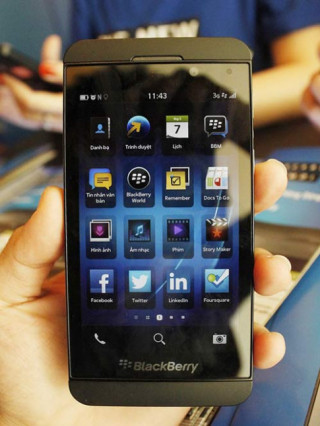 BlackBerry Z10 ra mắt, giá cao