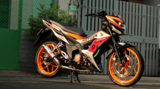 Chàng Sonic 150 phiên bản Repsol dọn sơ sơ với dàn đồ chơi hơn chục triệu
