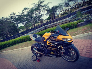 Kawasaki Ninja 250 độ khủng với dàn chân chất hơn cả đàn anh 1000cc