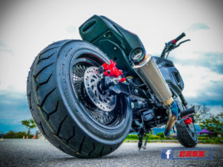 MSX 125 độ: quái vật lùn đột biến mông sau to khủng khiếp