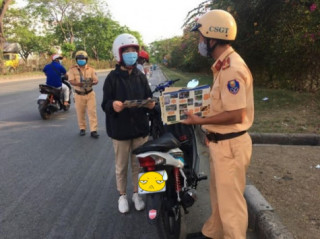 Năm 2021 - Lỗi quên mang bằng lái phạt bao nhiêu