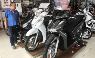 SH 2020 bất ngờ giảm giá mạnh ở các đại lý