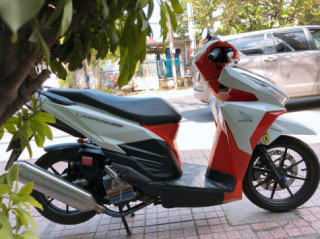 Vario 150 thế hệ cũ độ nhẹ với gam màu Click 2019