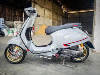 Vespa Sprint cực chất trong bản độ toàn thân của dân chơi Thái