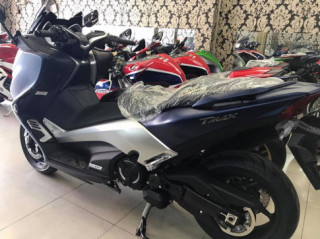 Hàng về: Yamaha Tmax 750 2017 ( MÀU Mới cực đẹp ) xe full options châu âu