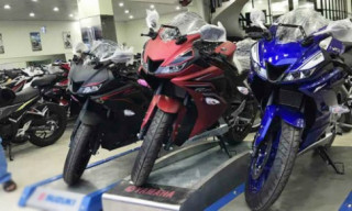 Những chiếc Yamaha R15 2017 về đầu tiên tại Việt Nam với giá bán 125 triệu đồng