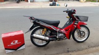 Sirius 110 độ khoe dáng bên thùng Racingboy bá đạo