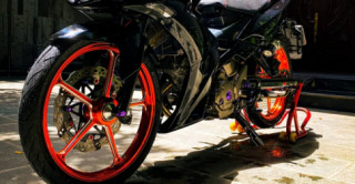 X1R biển số khủng trong sự phối hợp giữa 3 đời Yamaha