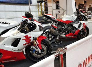 Yamaha R1 20th Anniversary phiên bản ‘tái hiện’ huyền thoại R1 thế hệ đầu tiên