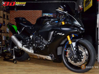Yamaha R1 chú ‘’ Cá Trê Đen ‘’ đầy mạnh mẽ và phong cách