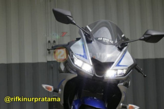 Yamaha R15M 2017 bất ngờ xuất hiện với vẻ đẹp khó cưỡng