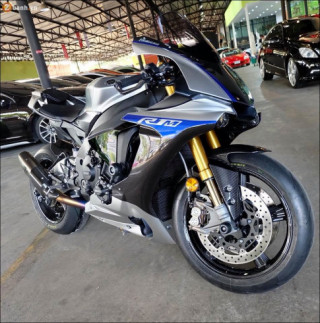 Yamaha R1M bản độ đầy khiêu khích từ dàn chân siêu nhẹ Rotobox