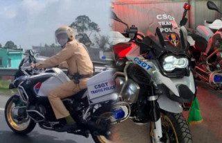 BMW R1250 GSA trang bị cho CSGT đi tuần khiến Racing Boy khiếp sợ