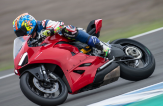 Đánh giá Ducati Panigale V2 2020 hoàn toàn mới