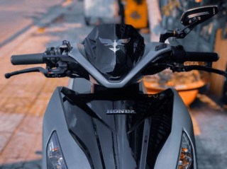 Air Blade 125 độ là lạ trong phong cách Vario