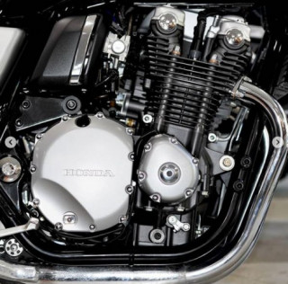 HONDA CB1100RS 2018 - Một sự cuốn hút tuyệt vời từ vóc dáng CLASSIC Huyền Thoại