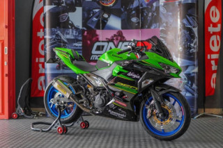 Kawasaki Ninja 250 độ chất chơi với gói phụ kiện hàng hiệu