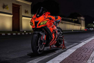 Kawasaki Ninja ZX-10RR độ lôi cuốn trong diện mạo Cam Đen