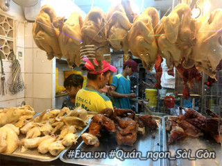 Không cần sang Singapore, ở Sài Gòn cũng có hàng Cơm gà Hải Nam ngon nức nở
