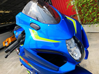 Suzuki GSX-R1000 đầy mê hoặc với dàn chân kịch độc