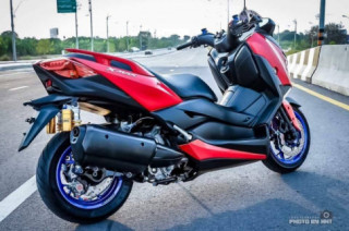 Yamaha X-Max300 độ phá cách với màu mâm Titanium