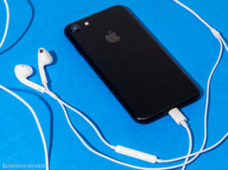 Apple phát hành iOS 10.0.2: Sửa lỗi tai nghe EarPods trên iPhone 7