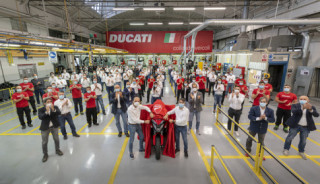 Ducati Multistrada V4 mới ra mắt, lần đầu tiên sử dụng công nghệ radar hàng đầu