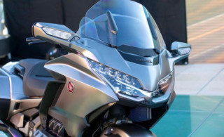 HONDA GOLDWING 2018 – ‘Kỳ quan công nghệ’ 2 BÁNH