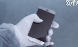 HOT: Video iPhone 7 lần đầu xuất hiện tại Foxconn