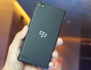 Ra mắt BlackBerry Z3 giá 4,59 triệu đồng