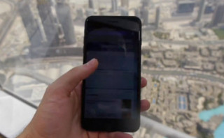 Video: Thả rơi iPhone 7 Plus từ tòa nhà cao nhất thế giới