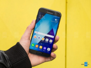 Đánh giá Samsung Galaxy A7 (2017): Smartphone tầm trung pin “trâu”