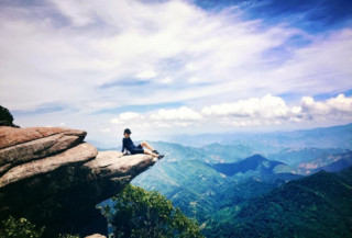 Loạt mỏm đá ‘ sống ảo siêu chất ’ của giới trẻ thích xê dịch