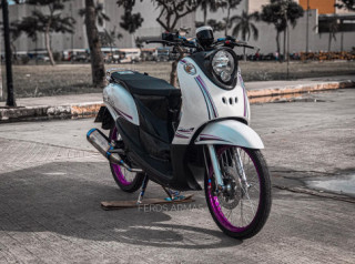 Mio Classico mạnh mẽ hơn trong những món đồ chơi Titan đầy màu sắc