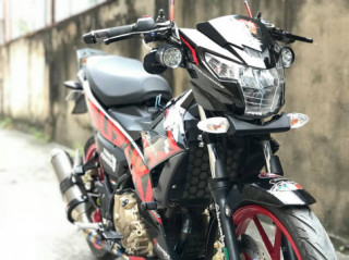 Raider fi độ siêu ngầu với dàn đồ chơi khủng nằm khắp nơi