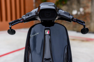Vespa Sprint độ siêu ngầu với dàn ống xả 2 nòng