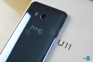 Video màn mở hộp HTC U 11 cực hút mắt
