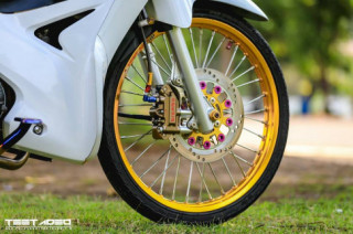 Wave 110 độ mang vẻ đẹp tinh tế với sắc đẹp trắng tinh khôi
