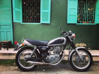 Yamaha SR400 bạc 1999
