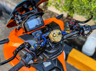 ADV 150 cơn lốc màu da cam làm mê mệt người xem