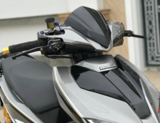 Air Blade độ mâm xe BÒ đi kèm option đồ chơi thú vị của dân chơi Việt