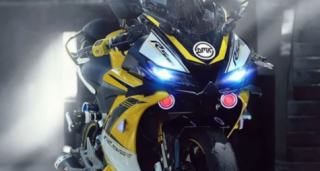 [CLIP] Yamaha R15 V3 độ đuôi Yamaha R1 cùng option đồ chơi đẹp xuất sắc