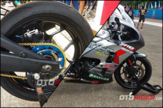 Cùng chiêm ngưỡng chiếc Yamaha R25 phiên bản đường đua đến từ đất nước Nhật Bản