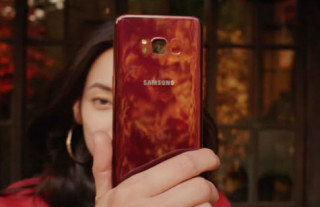 Galaxy S8 đỏ tía tái xuất, kình nhau với iPhone 8 RED