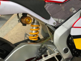 Hồi sinh Yamaha TZM 150 phong cách CHUẨN WSBK của tay chơi Việt