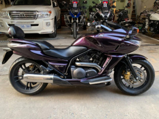 Honda-DN-01-750cc-ABS đời 2008 cực đẹp sơn zin máy zin 100% cực êm